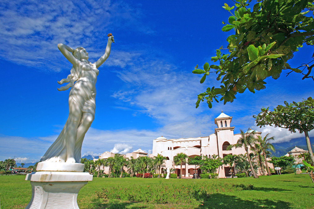 Promisedland Resort & Lagoon شوفينج المظهر الخارجي الصورة Statue of Venus