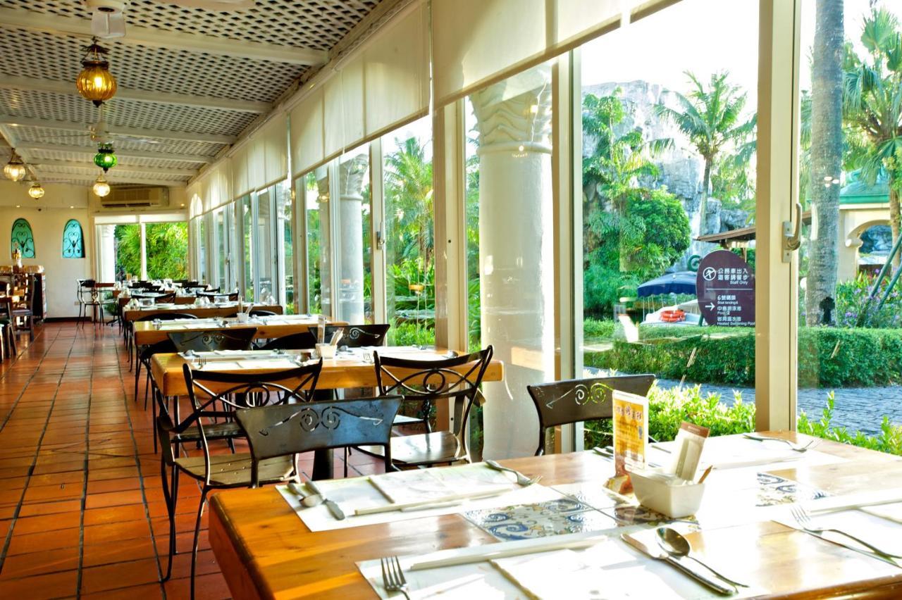 Promisedland Resort & Lagoon شوفينج المظهر الخارجي الصورة The interior of the restaurant